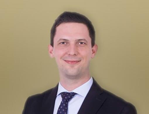 Dr. Holló Ádám ügyvéd, az ÜgyvédHázak hálózat tagja